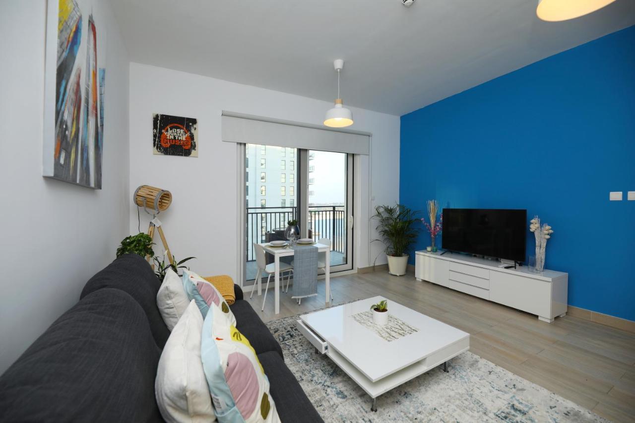 Апартаменти Yas Island - 2 Bedrooms, 2 Toilet With Shared Pool & Parking