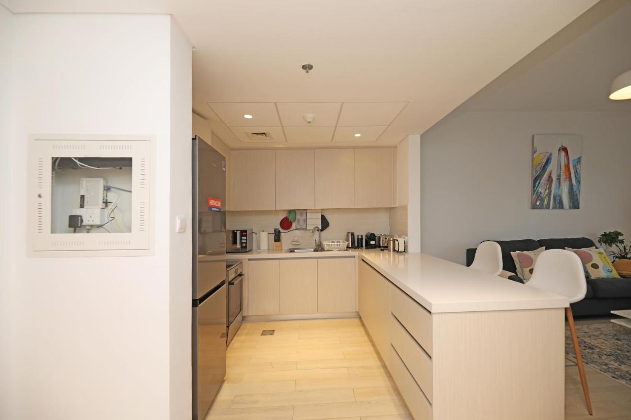 Yas Island - 2 Bedrooms, 2 Toilet With Shared Pool & Parking Апартаменти *