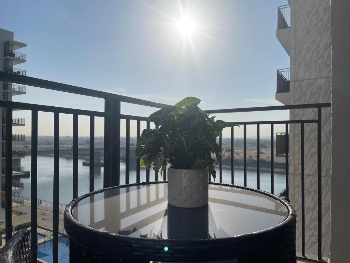 Yas Island - 2 Bedrooms, 2 Toilet With Shared Pool & Parking Апартаменти